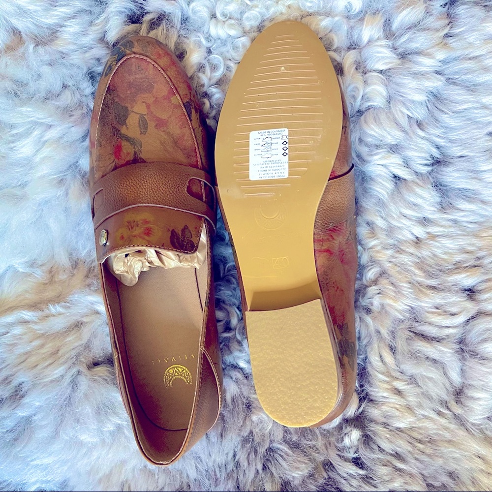 🆕 Tan Roses Real Leather Loafer - Picture 3 of 9